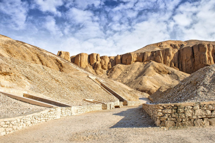 Das weltberühmte Tal der Könige, eine Ansammlung von Grabstätten ägyptischer Herrscher