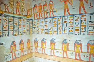 Detail der aufwändigen Wandmalereien im Grab von Ramses VI. im Tal der Könige, Ägypten