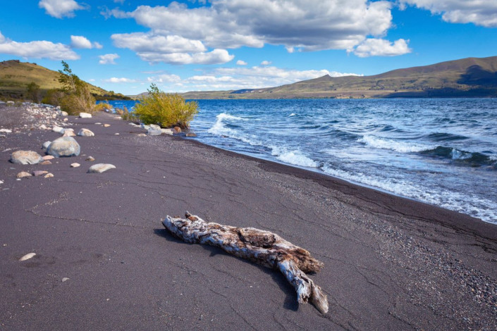 Der Lago Huechulafquen gehört zu den größten und schönsten Seen im Lanin Nationalpark von Argentinien