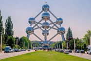 Das Atomium in Brüssel wurde für die Weltausstellung 1958 errichtet und ist mittlerweile das Wahrzeichen von Belgiens Hauptstadt - © SABAM 2016/Christophe Licoppe