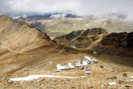 Die Gletscherregion um Chacaltaya wurde einst vom österreichischen Alpenverein als höchstgelegenes Skigebiet der Welt betrieben, Bolivien - © Daniel Wiedemann / Shutterstock