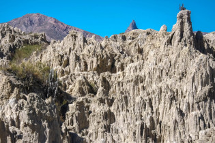 Die eindrucksvollen Steingebilde im Mondtal bei La Paz können auf einem beschilderten Fußweg erkundet werden, Bolivien