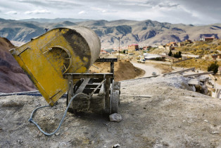 Die Arbeit im Cerro Rico in Potosí birgt immer noch überdurchschnittlich viele Gefahren, Sicherheitsvorkehrungen gibt es kaum, Bolivien
