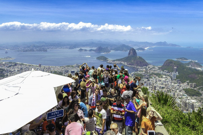 Blick von der Aussichtsplattform des Cristo Redentor auf Rio de Janeiro mit seiner wunderschönen Bucht, Brasilien