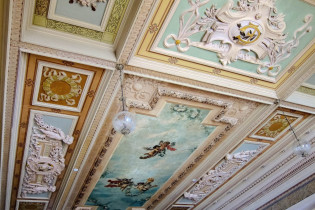 Das Interieur des Palácio Rio Branco in Salvador zieren kunstvolle Stuckornamente und herrliche Deckengemälde, Brasilien