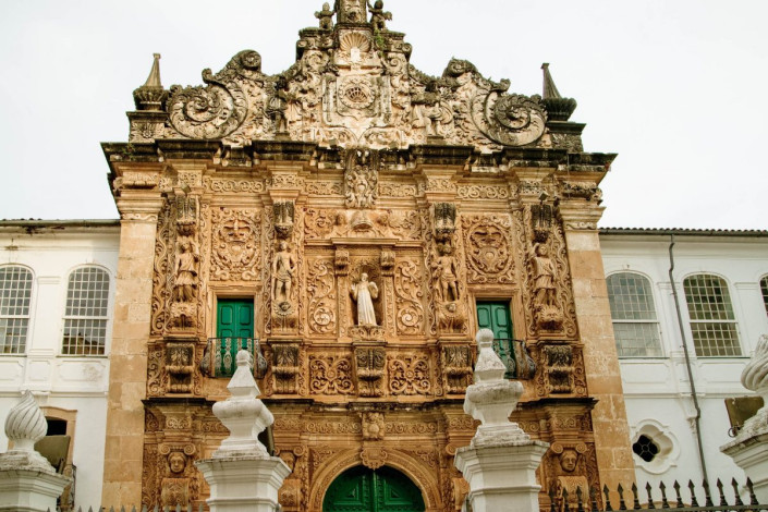 Die Igreja da Ordem Terceira de São Francisco in Pelourinho, Salvador ist ein barockes Meisterwerk aus dem frühen 18. Jahrhundert, Brasilien