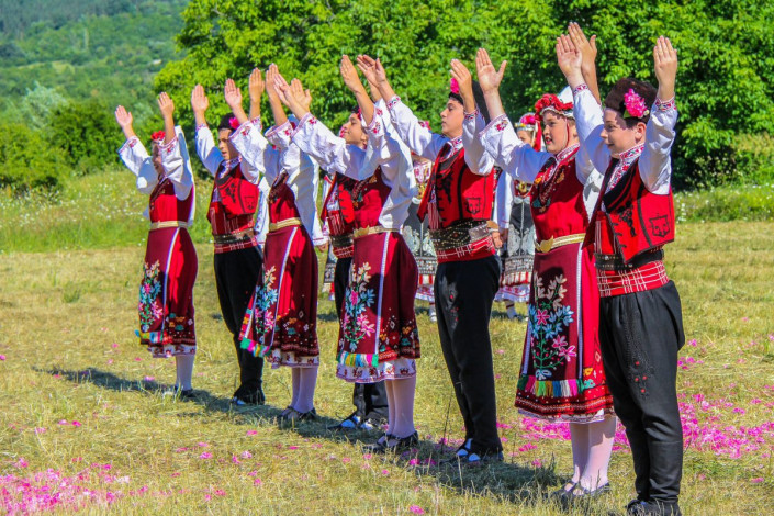 Das Festival der Rosen, das am ersten Juni-Wochenende in Kazanlak stattfindet, ist eine Sehenswürdigkeit für sich, Bulgarien