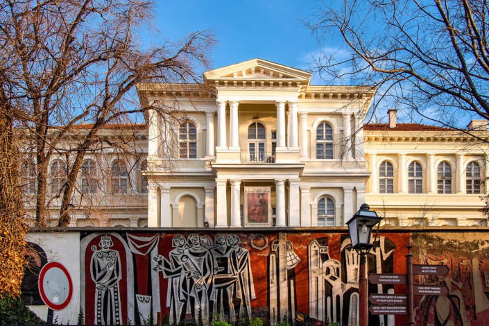 Eine der rund 30 großen und kleinen Kunstgalerien in Plovdiv, Bulgarien, Kulturhauptstadt Europas 2019