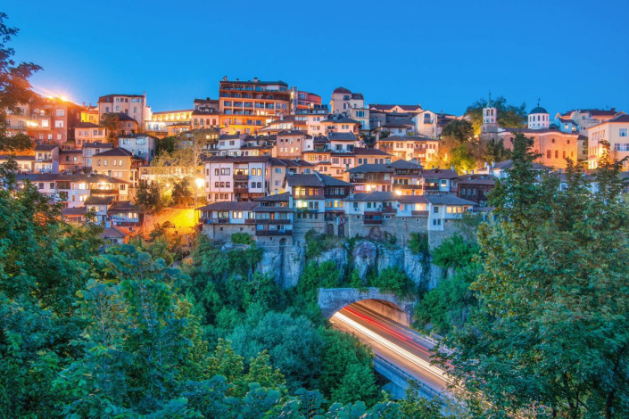 Veliko Tarnovo liegt im Norden von Bulgarien und kann auf eine rund fünftausendjährige Geschichte zurückblicken