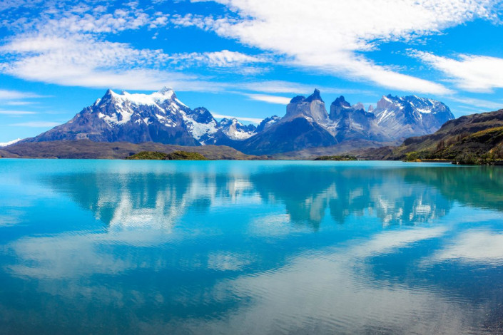 Im Nationalpark Torres del Paine im Süden von Chile ist blauer Himmel eine willkommene Seltenheit
