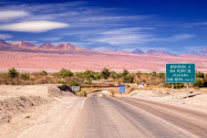 Unterwegs nach San Pedro de Atacama, Unterkunft und Ausgangspunkt von Touren durch die atemberaubende Atacama-Wüste in Chile - © Nataliya Hora / Shutterstock