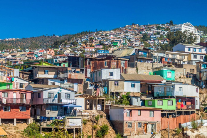 Die malerischen Hügel von Valparaiso sind heute zum Großteil mit Standseilbahnen zu erreichen, Chile