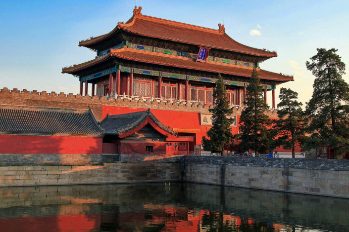 Das Tor der göttlichen Macht liegt im Norden der Verbotenen Stadt von Peking, China