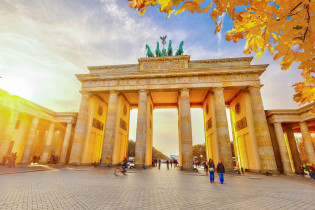 Seit dem Fall der Berliner Mauer gilt das Brandenburger Tor in Berlin als Symbol der Deutschen Einheit