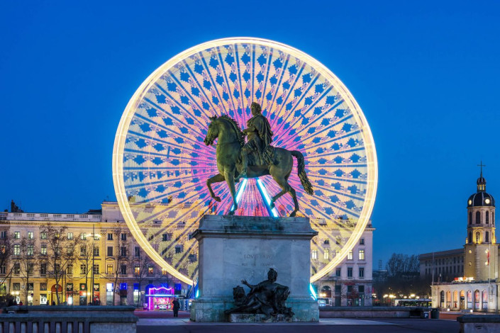 Der Place Bellecour ist der wohl schönste Platz von Lyon und zählt zu den größten Plätzen Frankreichs