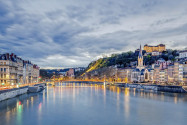 Vor allem in der Hochrenaissance sind in Lyon an den Ufern der Saône herrliche Baudenkmäler entstanden, Frankreich - © prochasson frederic / Shutterstock