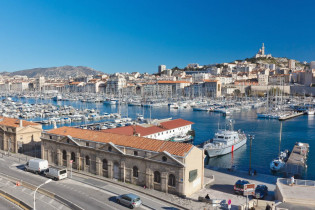 Dank Fischerei und Tourismus ist der älteste Hafen der Stadt nach wie vor ein wichtiger Wirtschaftsfaktor von Marseille, Frankreich