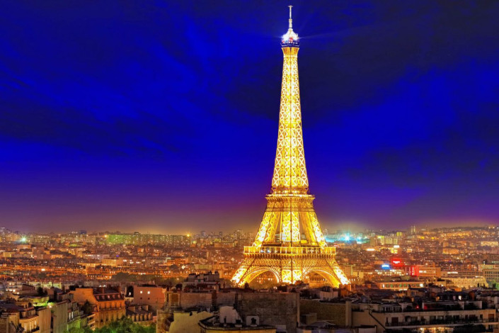 Bis 1930 war der Eiffelturm in Paris das höchste Bauwerk der Welt, danach wurde er vom Chrysler Building in New York überholt, Frankreich