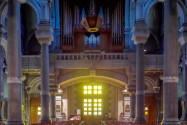 Schmückende Elemente und Verzierungen halten sich im Interieur der Karl Borromäus Kathedrale von Saint-Étienne in Grenzen, Frankreich - © Aubry Françon CC BY-SA3.0/Wiki