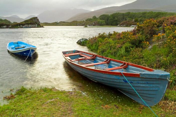 Die drei großen Seen im Killarney Nationalpark in Irland machen fast ein Viertel der Fläche des Killarney Nationalparks aus