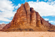 Das Wadi Rum wird auch als Tal des Mondes bezeichnet und ist etwa 100km lange und 60km breit, Jordanien - © flog / franks-travelbox