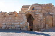 Erbaut wurde der „kleine Palast von Amra" wahrscheinlich vom umayyadischen Kalifen Al Walid I als Bade- und Vergnügungsschloss, Jordanien - © flog / franks-travelbox