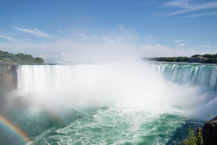 Die Niagara Fälle von der kanadischen Seite aus gesehen, Ontario, Kanada