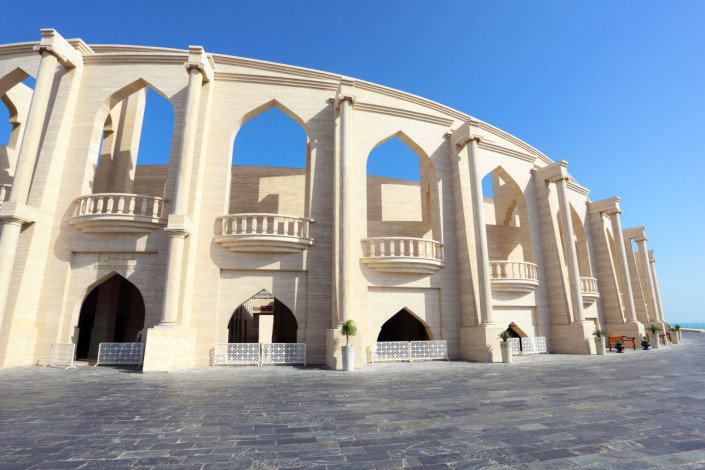 Das Kulturdorf Katara betont die Bedeutung aller traditionellen Kulturen weltweit, hier eine exquisite Mischung aus griechisch und arabisch