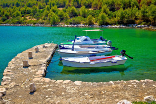 Baden, Segeln, Tauchen, Schnorcheln und Bootfahren sind die Hauptaktivitäten auf den traumhaften Kornaten Inseln, Kroatien