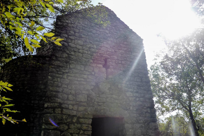 Die Seekapelle Sveti Krševan bei Glavotok auf der Insel Krk ist eine der beiden letzten ihrer Art, die in Kroatien noch existieren