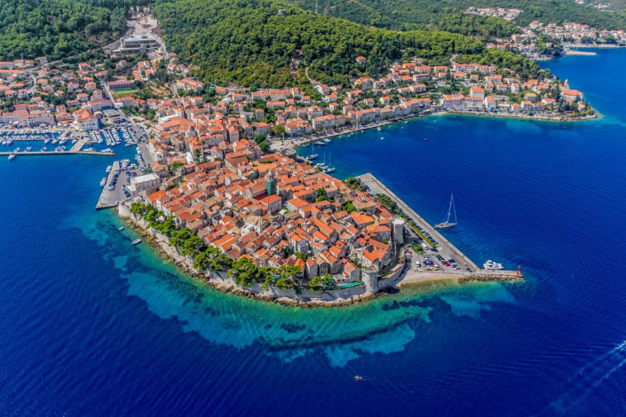 Korcula, der Hauport der gleichnamigen Insel vor der Küste Kroatiens, wird oft als schönste Stadt Mitteldalmatiens bezeichnet