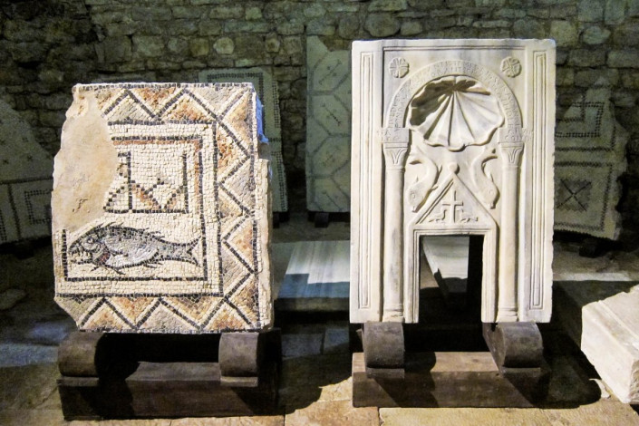 Aufgrund ihres unglaublich guten Zustandes wurden die Mosaike der Euphrasius-Basilika in Poreč zuerst auf das 13. Jahrhundert geschätzt, Kroatien