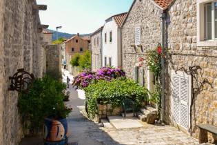 Die Ortschaft Ston war schon immer und ist noch heute der einzige Landzugang auf die Halbinsel Pelješac im Süden von Kroatien