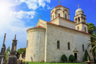 Das Savina-Kloster liegt etwas abseits des Zentrums von Herceg Novi und kann mit drei wunderschönen orthodoxen Kirchen aufwarten, Montenegro