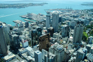 Die beiden Indoor-Plattformen auf 182 und 191 Metern Höhe bieten eine fantastische Aussicht über die Skyline und den Hafen von Auckland, Neuseeland - © ezk / franks-travelbox