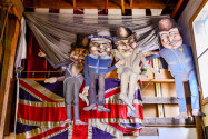 Witzige Souvenirs dürfen bei all den steifen Kostümen an den Victorian Heritage Celebrations in Oamaru nicht fehlen, Neuseeland - © FRASHO / franks-travelbox