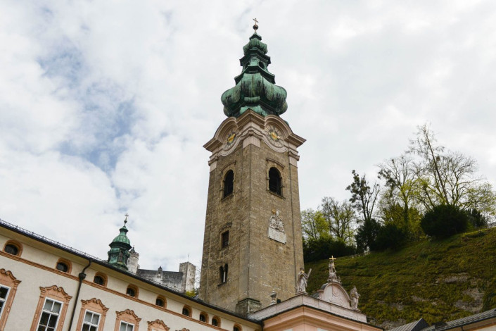 Die heutige St. Peters Kirche entstand von 1130 bis 1143 als Mittelpunkt der Erzabtei St. Peter von Salzburg, Österreich