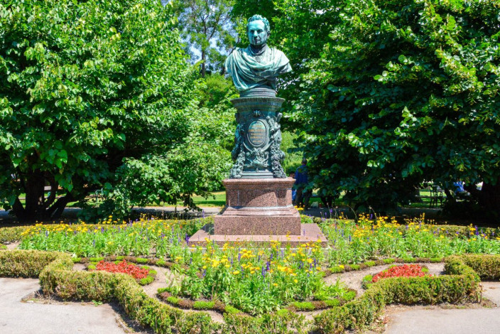Denkmal im Wiener Stadtpark: Andreas Zelinka, Wiener Bürgermeister der 1860er-Jahre und liebevoll "Papa Zelinka" genannt, Österreich