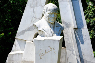 Denkmal im Wiener Stadtpark: Franz Lehár, österreichischer Komponist und Mitbegründer der Silbernen Operettenära, Österreich