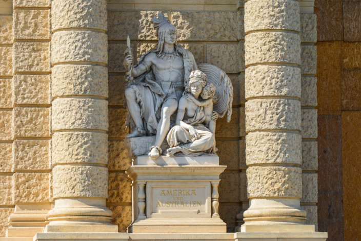 Detailansicht der Fassade des Naturhistorischen Museums in Wien