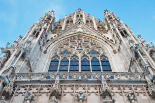 Die Votovkirche in Wien zählt zu den bedeutendsten und schönsten neugotischen Sakralbauten, Österreich