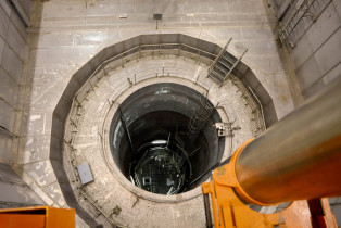 Nirgendwo auf der Welt außer in Zwentendorf, Österreich, ist der Blick in den Reaktorschacht eines Atomkraftwerks möglich