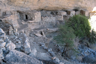 Am Ende des Weges in die Wadi Nakhar Schlucht kommt man in eine mittlerweile verfallene Siedlung, die heute als Freilichtmuseum dient, Oman