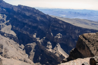 Blick in die Wadi Nakhar Schlucht, den Grand Canyon des Oman