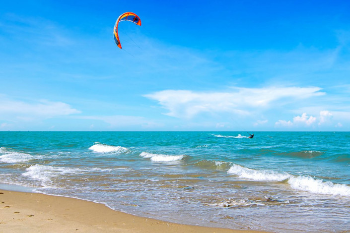 Das Eldorado für Kite-Surfer im Oman ist die Insel Masirah vor der Ostküste des Landes