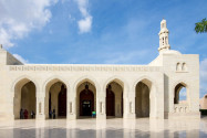 Das Frauen-Gebetshaus der Sultan Qaboos Moschee von Muscat bietet nur rund 750 Betenden Platz, Oman - © FRASHO / franks-travelbox