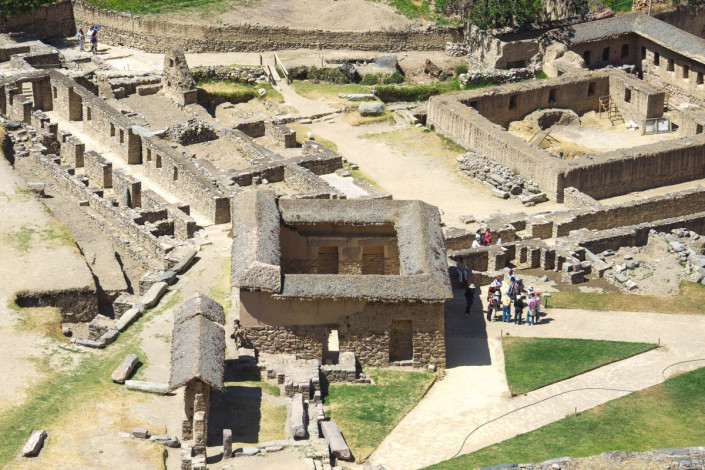 Die Gebäude, Terrassen, Plätze und Gassen von Ollantaytambo, einer Inka-Siedlung aus dem 15. Jahrhundert, sind heute noch gut erkennbar, Peru