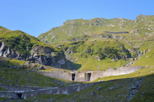An der Transfăgărășan liegt mit dem 887m langen Bâlea-Tunnel unter dem Berg Paltinu der höchste und längste Tunnel Rumäniens