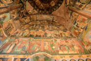 Die meisterhaften Malereien an der Kirche von Arbore stammen vom berühmten Meister Dragoș Coman aus Iași und dessen Schülern - © FRASHO / franks-travelbox