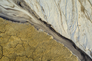 Die Schlammvulkane bei Berca im Osten Rumäniens zeichnen eindrucksvolle Muster in den Boden